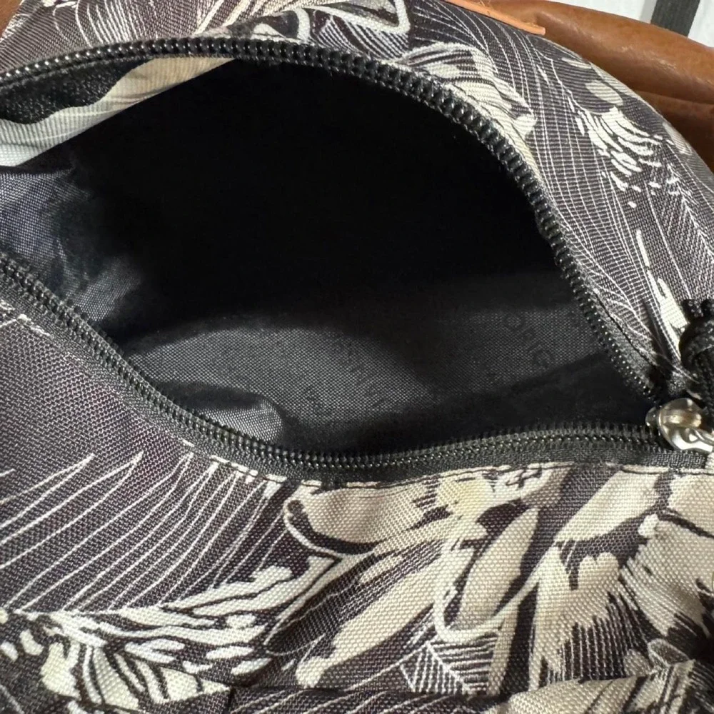 Jansport Right Pack Backpack Black White Tropical Floral Print JS0A3P3U